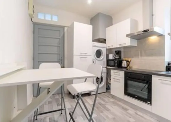 Apartment Le Charme Du Medieval Dans Un Cosy Hyeres